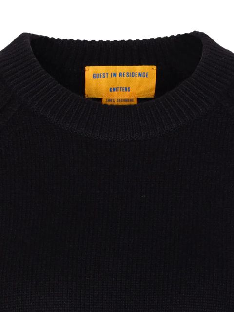 Guest In Residence raglan-sleeve cashmere sweater - Black