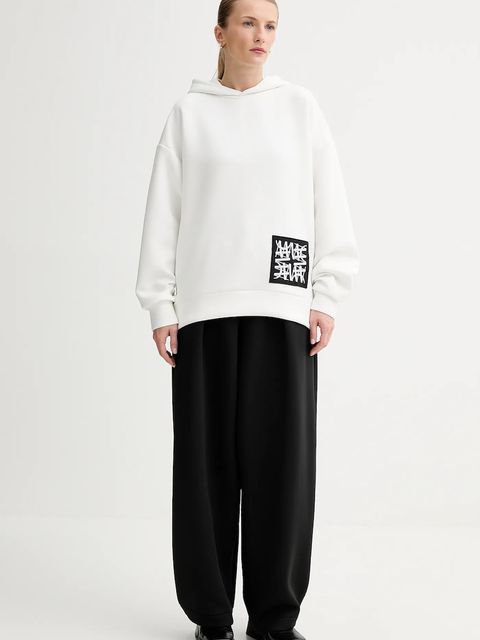 MMC STUDIO bluza damska kolor biały z kapturem z aplikacją VERITE.HOODIE