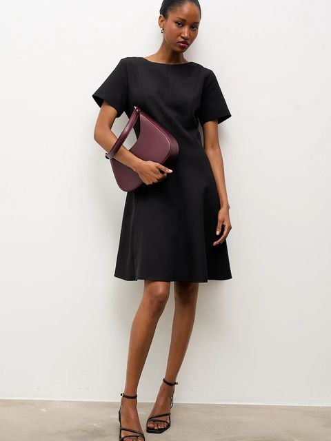 Answear.LAB sukienka kolor czarny mini rozkloszowana - zdjęcie produktu nr 1