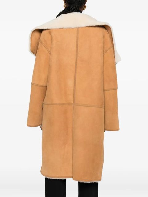 TOTEME draped shearling coat - Brown