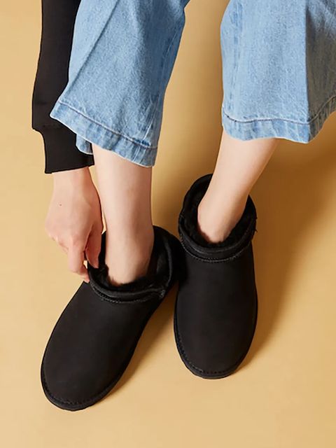 Emu Australia śniegowce zamszowe Stinger Compact kolor czarny W13013