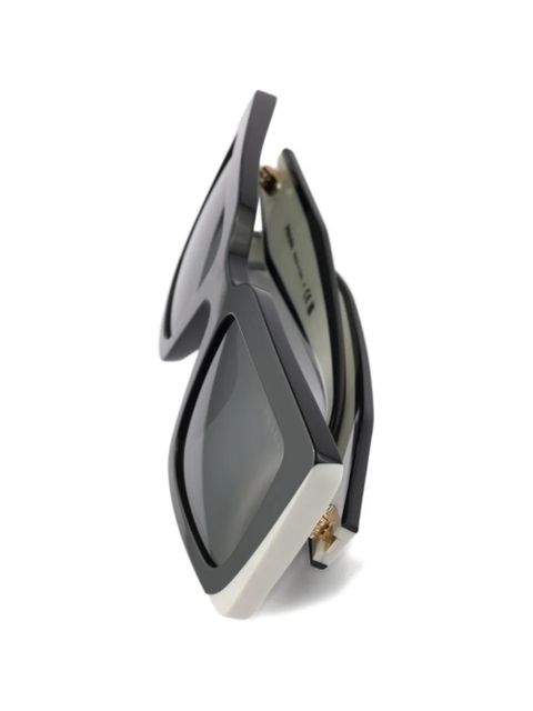 Prada Eyewear Sunglasses with Prada logo - Black