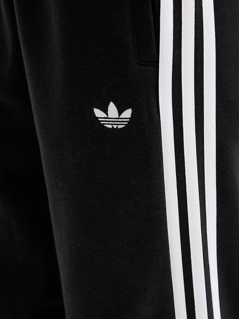 adidas Originals spodnie dresowe bawełniane 3-Stripes damskie kolor czarny wzorzyste JV7458