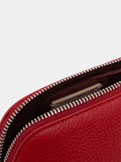 Coccinelle kosmetyczka skórzana kolor czerwony E5.TMF.25.01.01