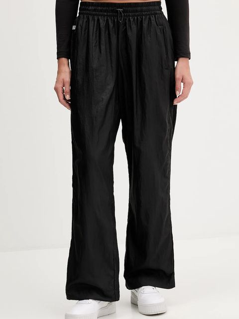 Puma spodnie dresowe PUMA x ROSÉ damskie kolor czarny gładkie 633796 - zdjęcie produktu nr 1