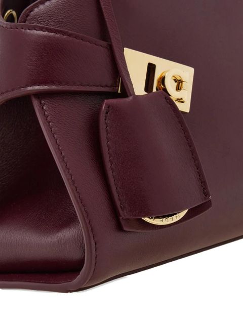 Ferragamo buckle charm hug tote bag - Red