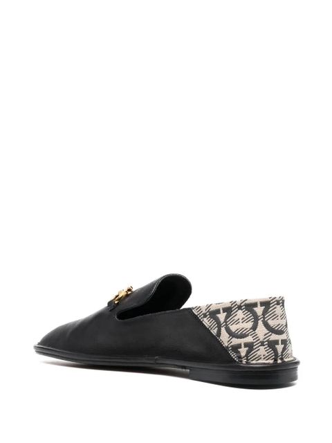 Ferragamo buckled leather loafers - Black