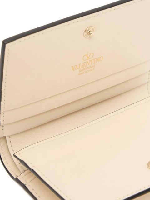 Valentino Garavani small Vlogo wallet in calfskin - Neutrals