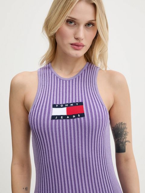 Tommy Jeans sukienka kolor fioletowy maxi dopasowana DW0DW20877