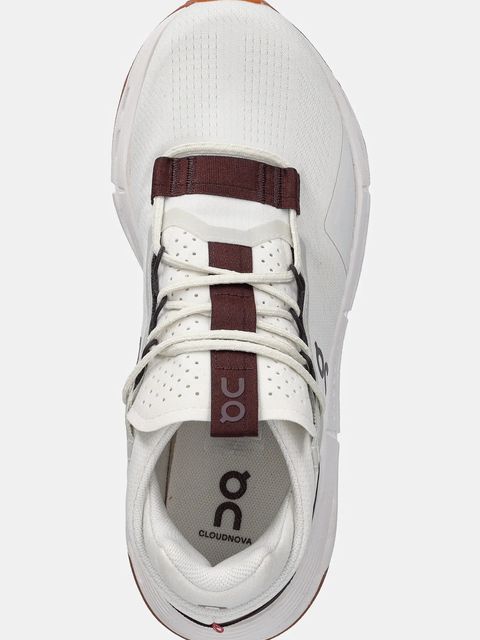 On sneakersy CLOUDNOVA 2