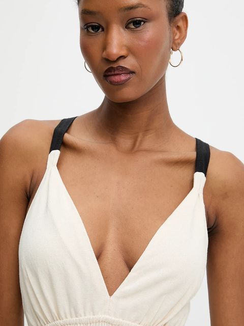 Answear.LAB sukienka kolor beżowy maxi rozkloszowana