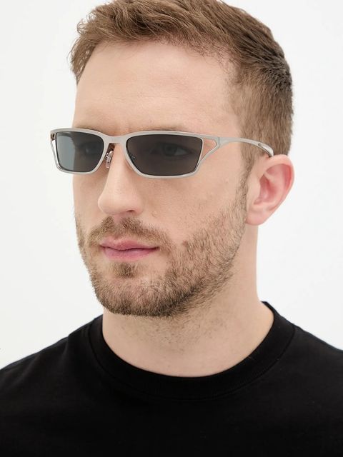 Diesel okulary przeciwsłoneczne kolor srebrny 0DL1015