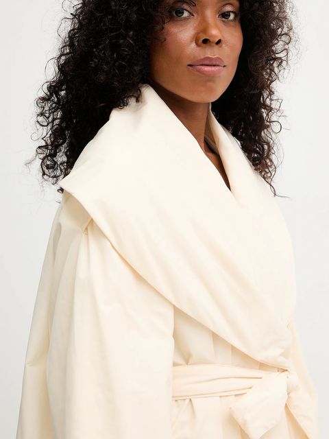 Liviana Conti płaszcz kolor beżowy F5WW44