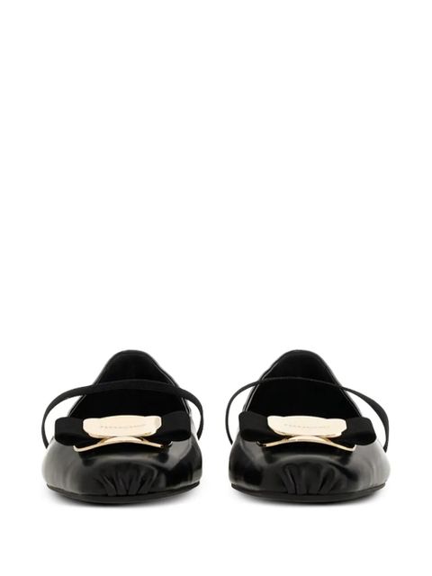 Ferragamo New Vara ballet flats - Black