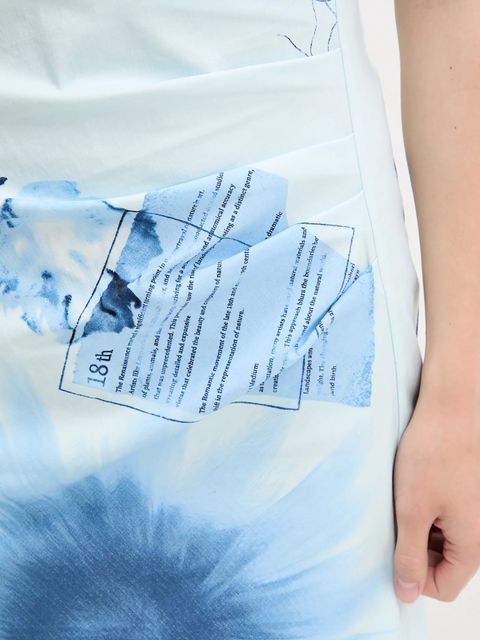 Desigual sukienka FOTOAZUL kolor niebieski mini dopasowana 25WWVW31