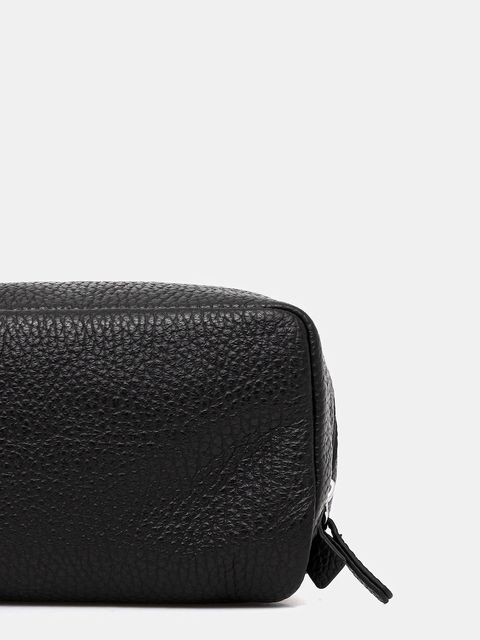 Coccinelle kosmetyczka skórzana kolor czarny E5.MUK.95.G3.01