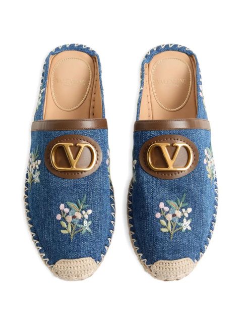 Valentino Garavani VLogo Signature mules in denim with floral embroidery 25mm - Blue
