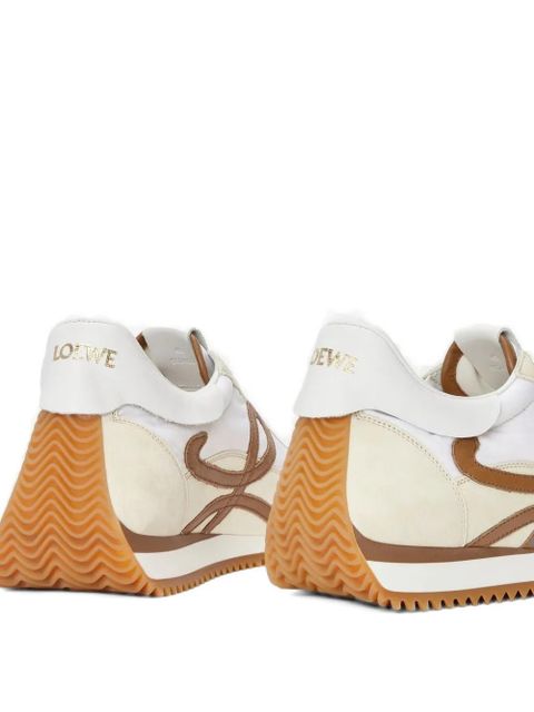 LOEWE Flow Runner 2.0 logo-embellishment sneakers - White