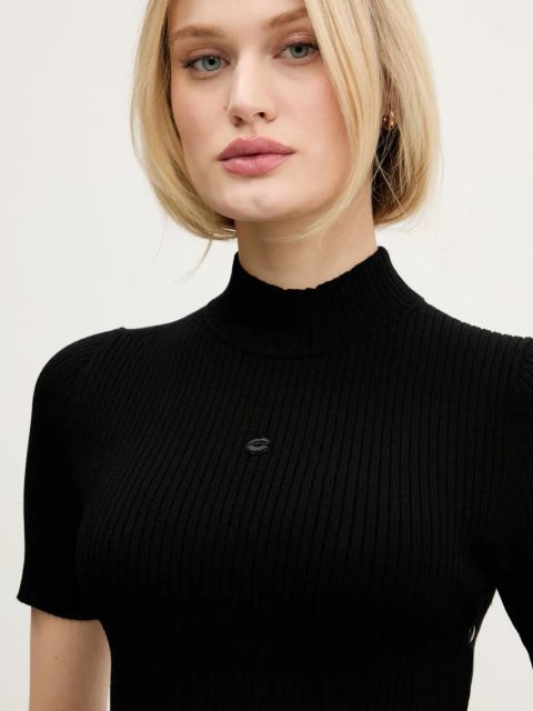 Miss Sixty sweter z domieszką jedwabiu damski kolor czarny lekki z półgolfem 6S1RJ37100