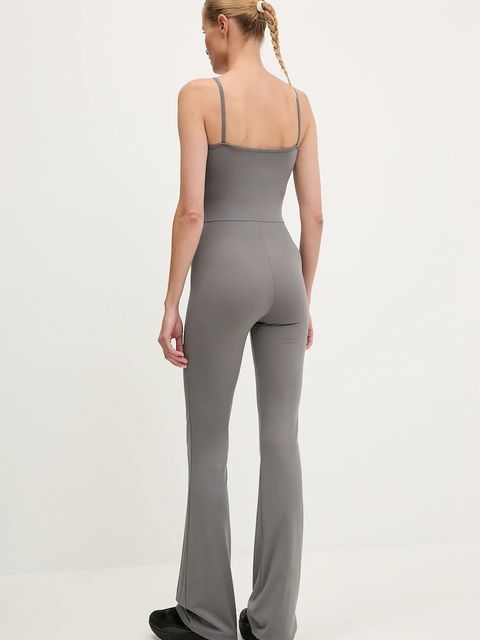 Guess kombinezon MARGOT kolor szary z dekoltem okrągłym V5RD06 KCD02