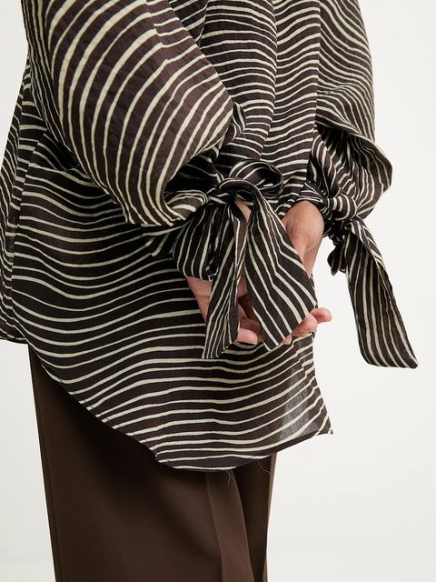 Answear.LAB koszula damska kolor brązowy relaxed z kołnierzykiem klasycznym