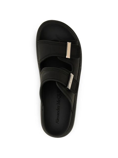 Alexander McQueen logo-engraved slides - Black
