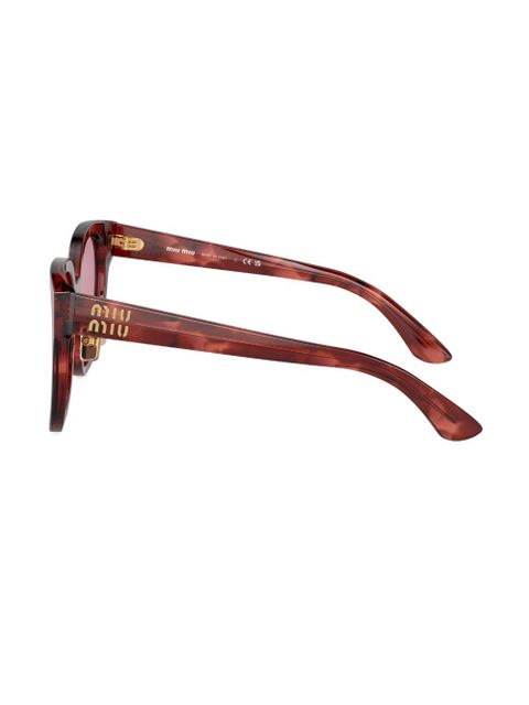 Miu Miu Eyewear logo-lettering D-frame sunglasses - Red - zdjęcie produktu nr 2
