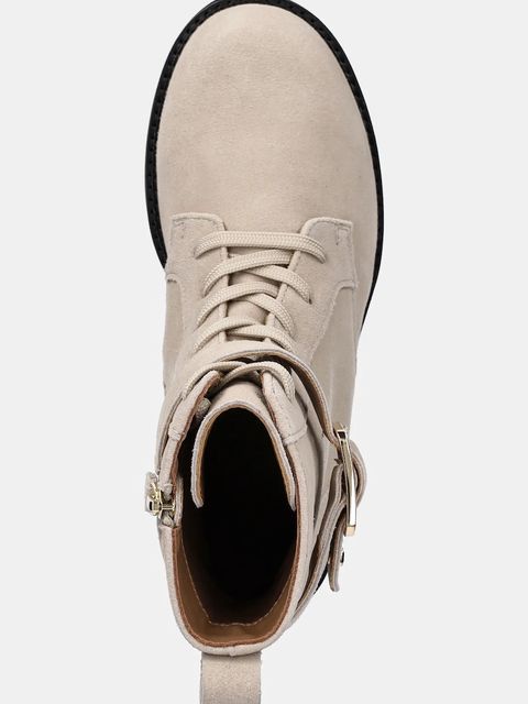 BOSS botki zamszowe Eleri damskie kolor beżowy na płaskim obcasie 50552774