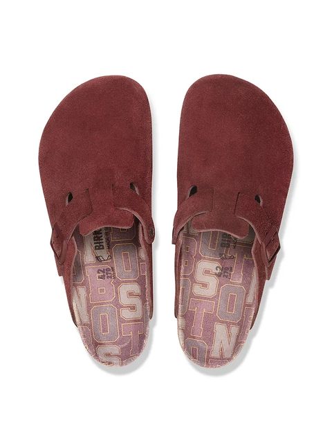 Birkenstock klapki zamszowe Boston Varsity damskie kolor czerwony 1030730