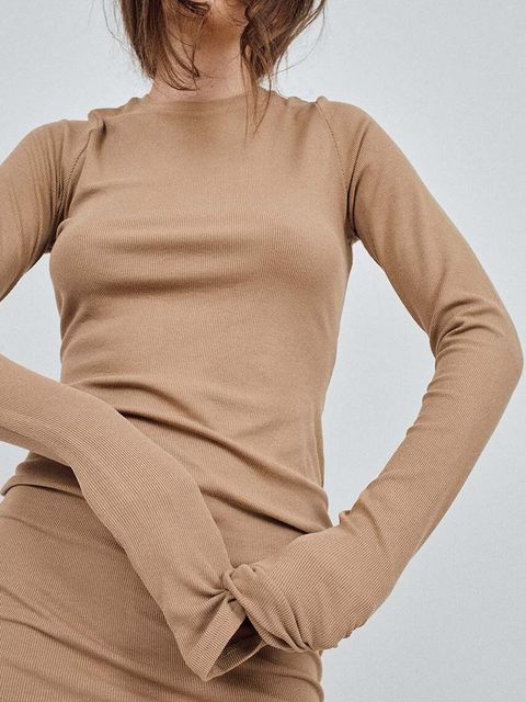 MUUV. sukienka LIGHT RIB kolor brązowy mini dopasowana