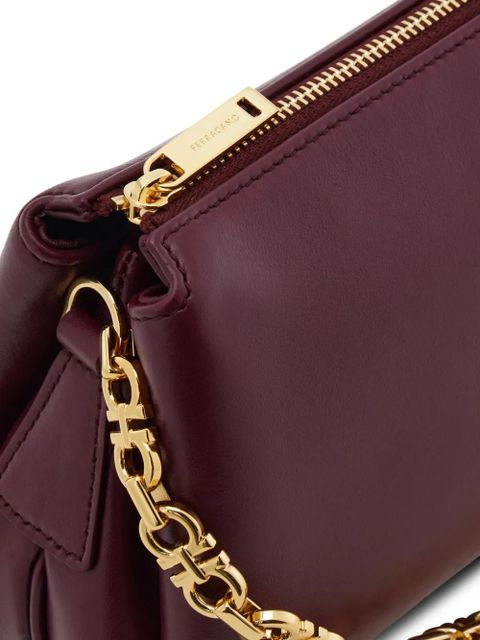 Ferragamo embossed logo chain mini bag - Red