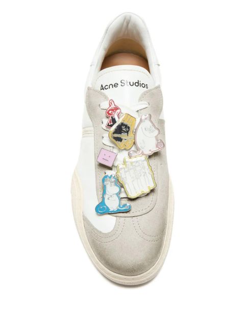 Acne Studios charm-detail low-top sneakers - White