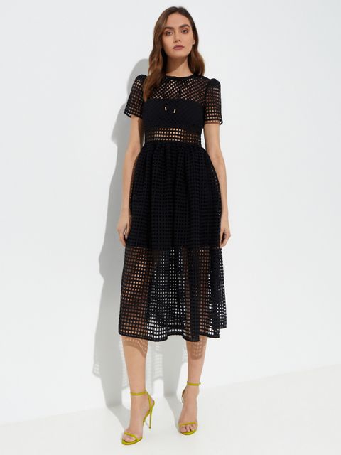 SELF PORTRAIT - Czarna ażurowa sukienka midi