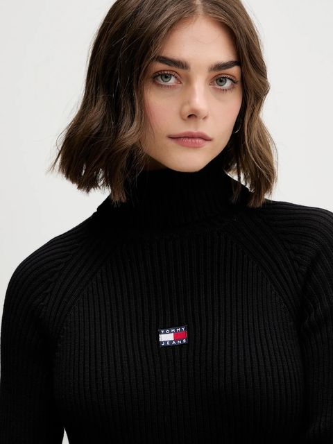 Tommy Jeans sukienka bawełniana kolor czarny midi dopasowana DW0DW22167