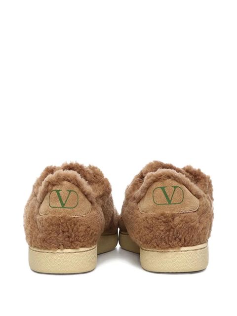 Valentino Garavani Royco shearling-effect logo sneakers - Brown