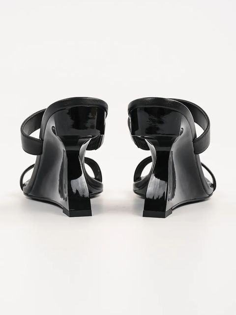 Karl Lagerfeld klapki skórzane WAVERLY - zdjęcie produktu nr 2