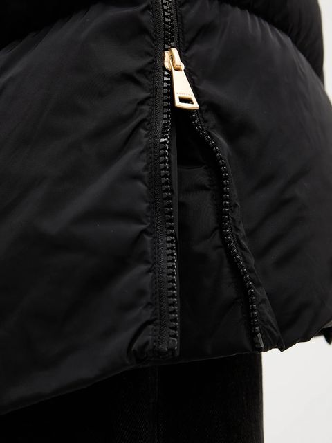 Weekend Max Mara kurtka puchowa NEWBEMBO kolor czarny zimowa 2525496072600