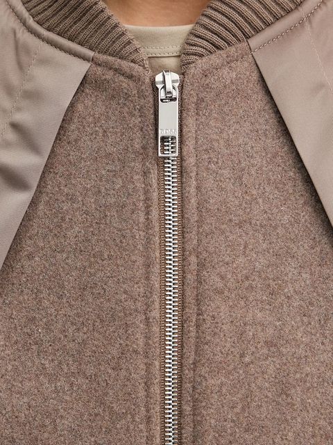 BOSS kurtka bomber z domieszką wełny Paisie kolor brązowy przejściowa 50543411