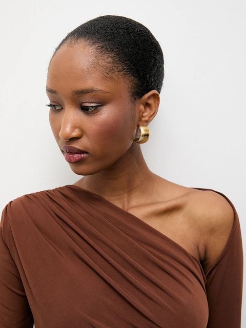 Answear.LAB sukienka kolor brązowy maxi dopasowana