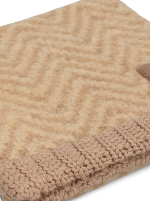 FENDI chevron logo scarf - Brown