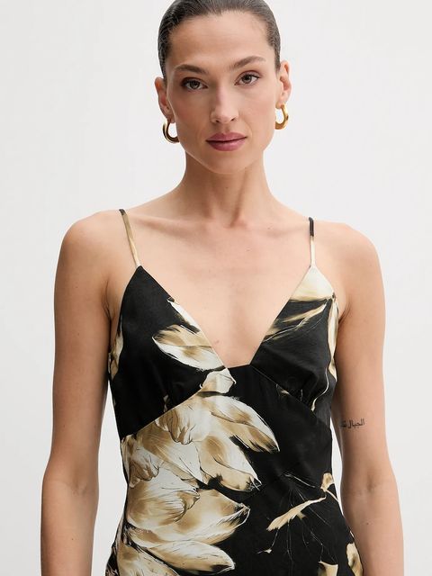 Bardot sukienka kolor czarny maxi prosta 57516DB8