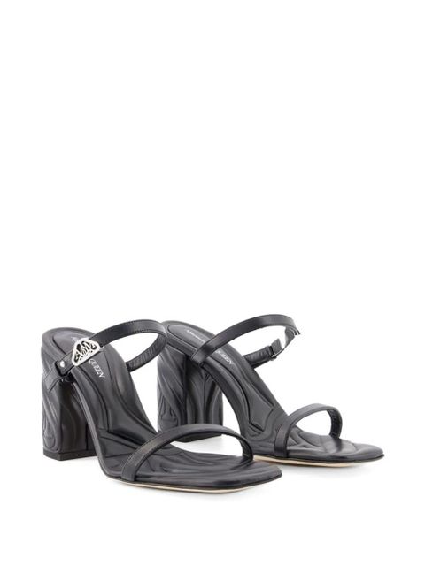 Alexander McQueen embossed heeled sandals - Black - zdjęcie produktu nr 2