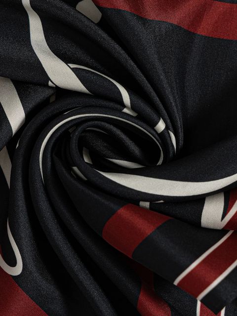 Tommy Hilfiger apaszka jedwabna damska kolor granatowy wzorzysta AW0AW17967