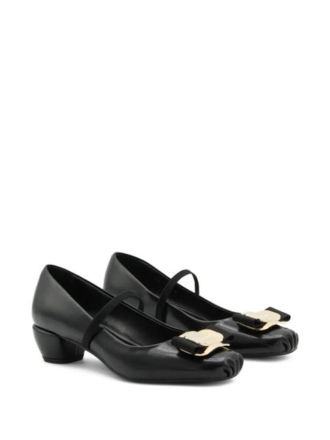 Ferragamo 40mm New Vara buckle strap pumps - Black