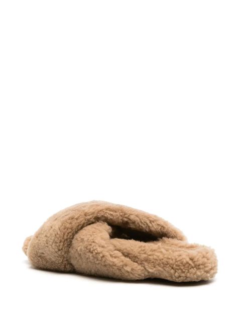 Yves Salomon crossover-strap shearling slippers - Neutrals - zdjęcie produktu nr 2