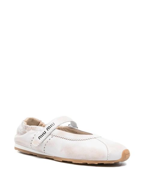 Miu Miu logo-strap ballet flats - White - zdjęcie produktu nr 2
