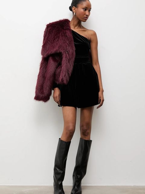 Answear.LAB kombinezon welurowy kolor czarny z dekoltem okrągłym - zdjęcie produktu nr 1