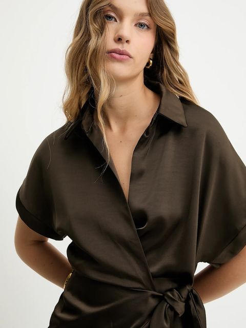 Answear.LAB sukienka kolor brązowy midi prosta