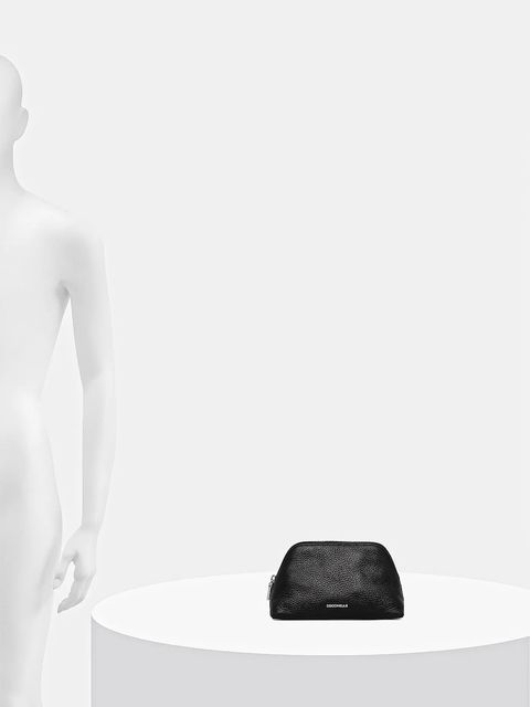 Coccinelle kosmetyczka skórzana kolor czarny E5.TMF.25.01.01