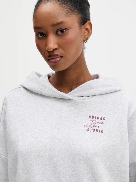 adidas bluza damska kolor szary z kapturem z nadrukiem KT0882